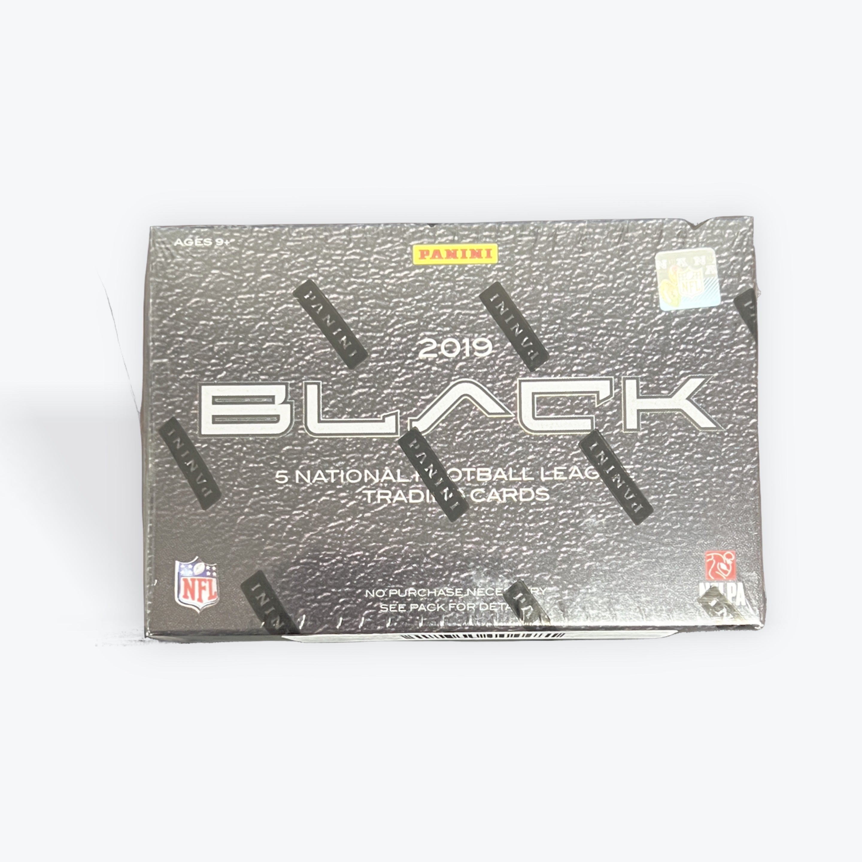 s680129065388134146_p3394_i1_w2880 2019 Panini Black Football - hobby box - Image 1