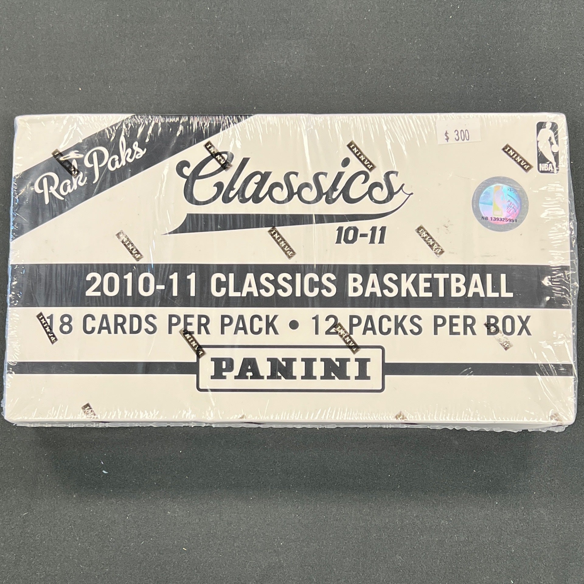 s680129065388134146_p523_i4_w1920 2010/11 Panini Classics Basketball Fat Pack Box - Image 1
