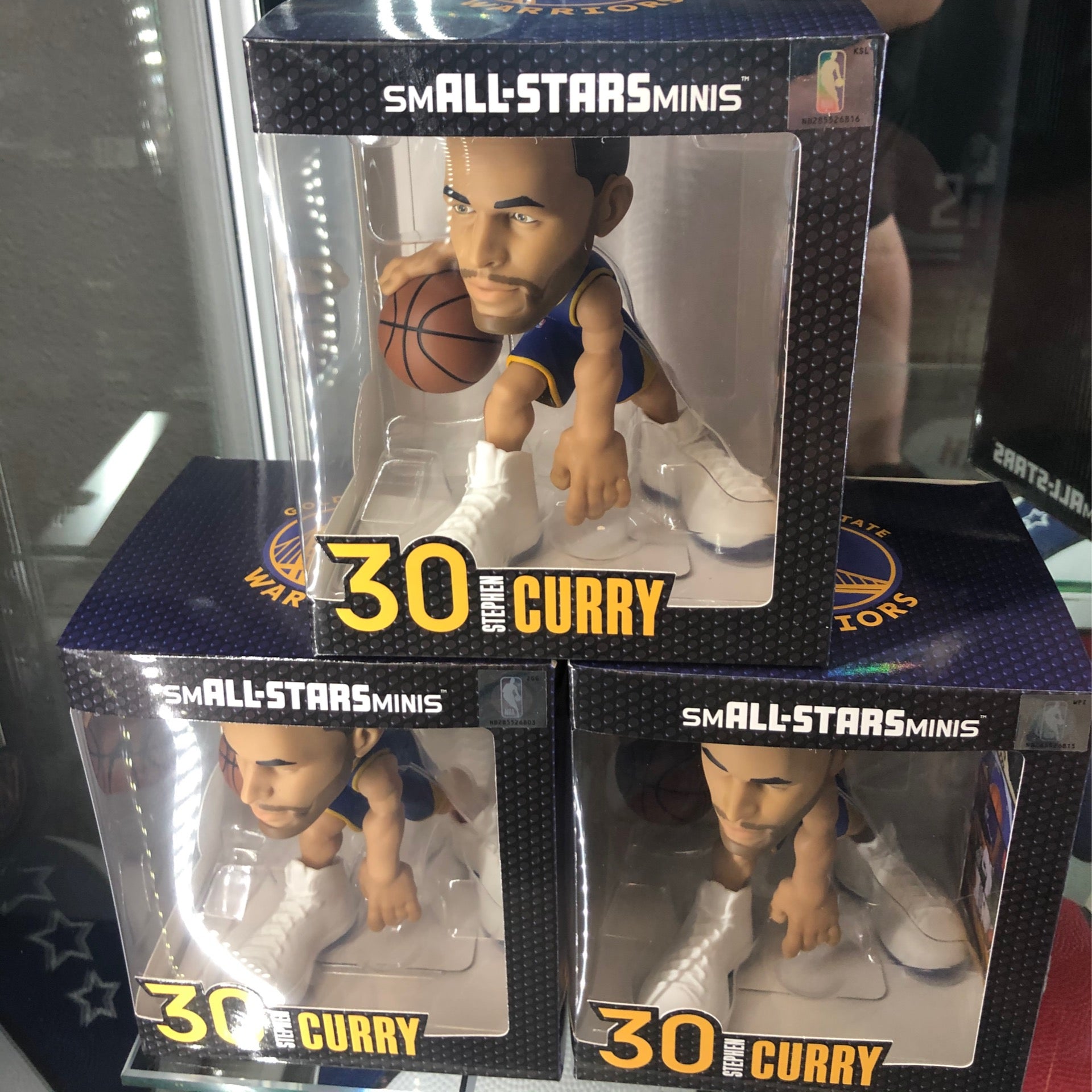 s680129065388134146_p705_i1_w1920 SmALL-STARS Minis: Stephen Curry Small Vinyl Figure - Image 1